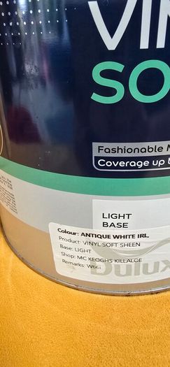 5 ltr Dulux paint Antique White