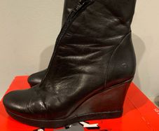 Black wedge boots