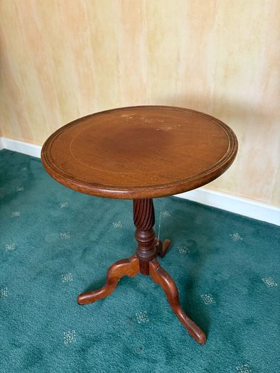 3 Small side Coffee Tables