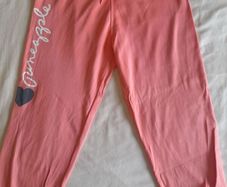 ladies 3/4 lenght shorts size medium