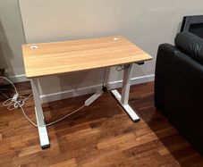 Rising Standing Sitting Electronic Working Desk can be Dismantled