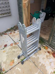 Multipurpose Aluminum Folding / Extension Ladder (EN131 Certified)