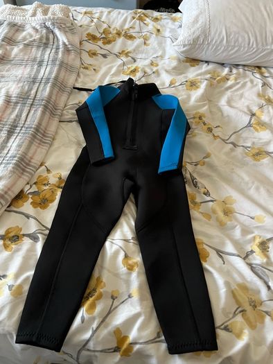 Boys wetsuit age 2/3