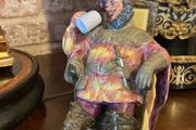 Royal  Doulton figurine "The Foaming quart"