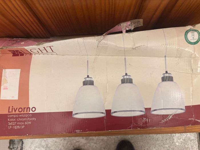 light fitting three hanging shades
