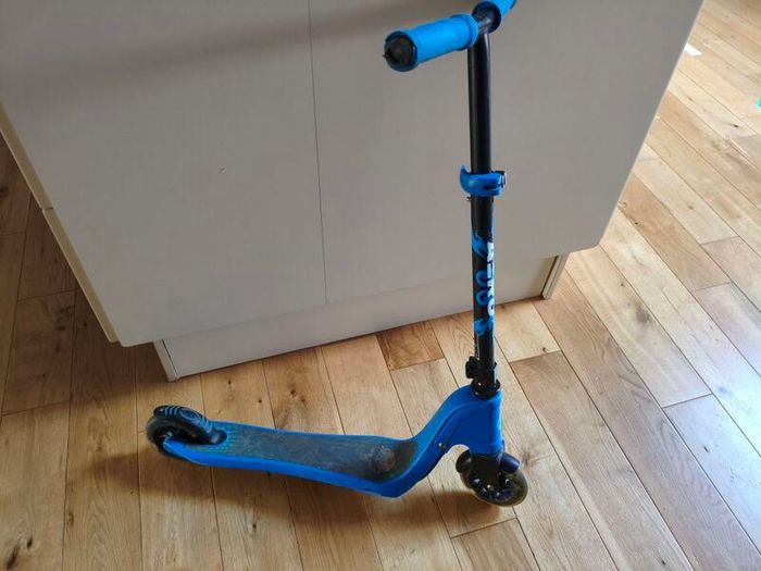 Kids scooter