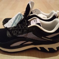 Sport Shoes Trainers.