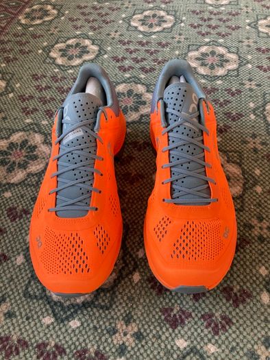 ON Cloudsurfer Runner / Size EU 39 UK 6