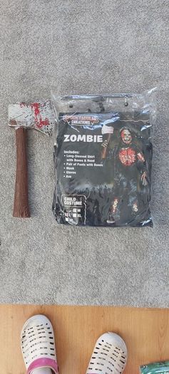 halloween costume zombie