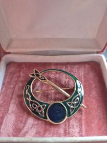 Vintage Celtic Penannular Brooch Green and Navy