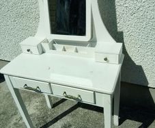 dressing table