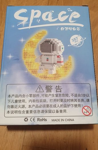 Space astronaut building blocks, 387 pieces