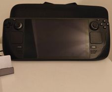 Steam Deck 512GB + 512GB SanDisk SD + UGREEN Dock + Case