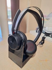 POLY Voyager Focus 2