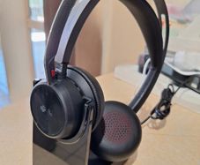 POLY Voyager Focus 2