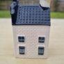 Miniature collector's house from the KLM Delft Blue series Image 3