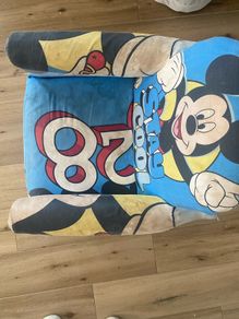Free Mickey Mouse chair