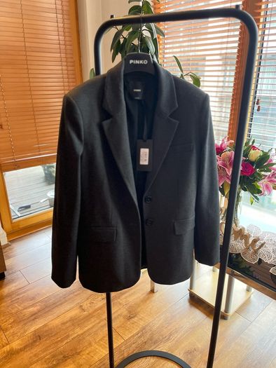 Pinko grey suit