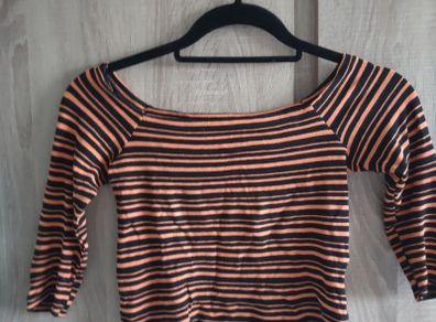 orage black stripes Crop top fits Xs s worn once