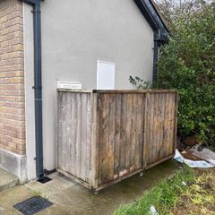 Bin shed