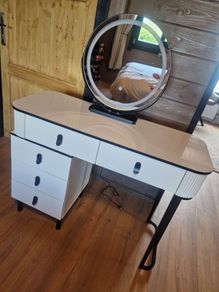 Vanity table with led mirror