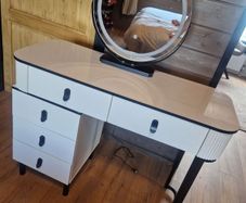 Vanity table with led mirror