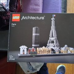 lego architecture Paris 21044