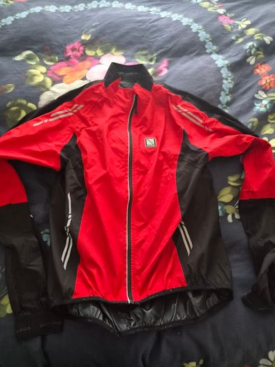 Altura cycling jacket BNWOT