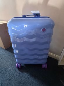 brand new osaki tokyo suitcase (up to 23kg)