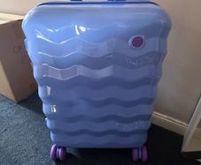 brand new osaki tokyo suitcase (up to 23kg)