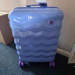 brand new osaki tokyo suitcase (up to 23kg)