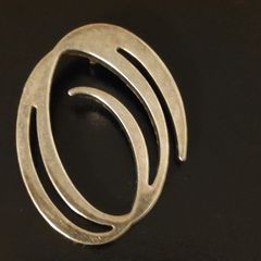 Vintage Newbridge Silverware pendant