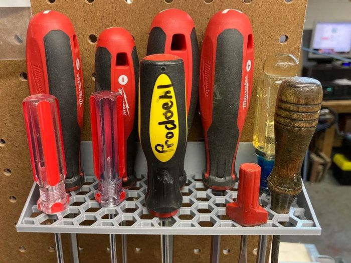 3D Printed Pegboard Screwdriver Holder - Organiser Rack