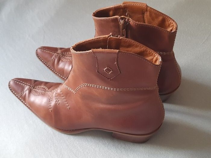 Paul Green Leather Ankle Boots Western Cowboy Style