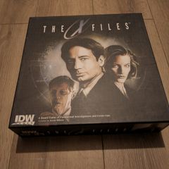 X Files Board Game IDW Complete Excellent Condition