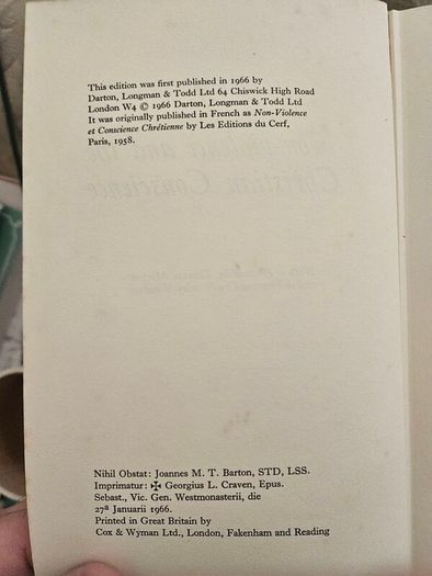 Non Violence And The Christian Conscience  By P. Regamey O.p. First Edition Hardback With Dustjacket In Good Condition.  See Photos For Same.