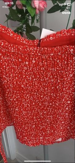 top Bnwt size large red Zara top