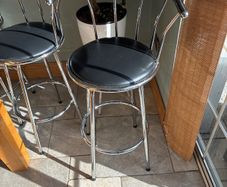 3 High Chair Stools, rotating swivel