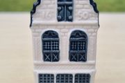 Delft Blue ceramic miniature house for KLM