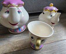 Disney Mrs Pots / Chip