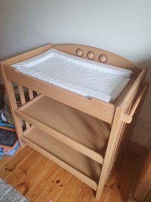 Baby changing table