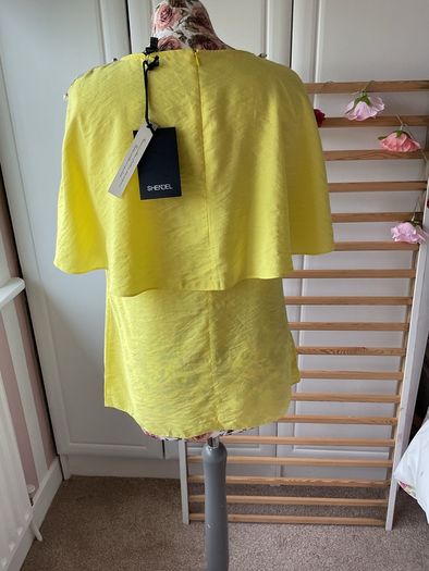 Statement bright yellow top size 10 cape effect short sleeve top