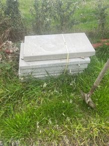 Concrete padstones