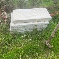 Concrete padstones