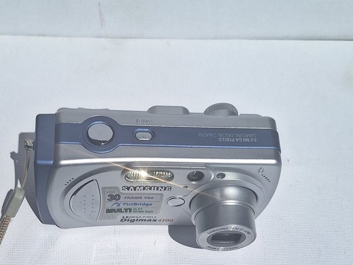 Samsung Digimax 4100 digital camera