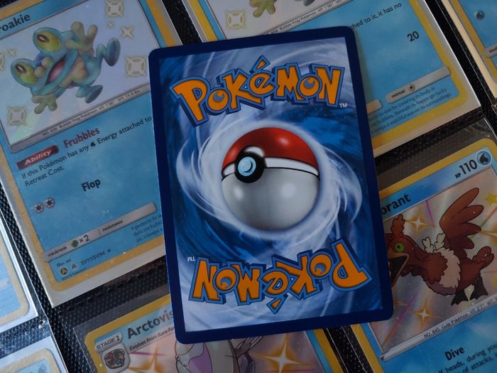 Sizzlipede !  Baby Shiny ! Shiny Rare ! from Shining Fates Set ! 2019 ! Pokemon Card !