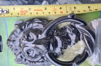 Lion Iron/Cast iron door knocker