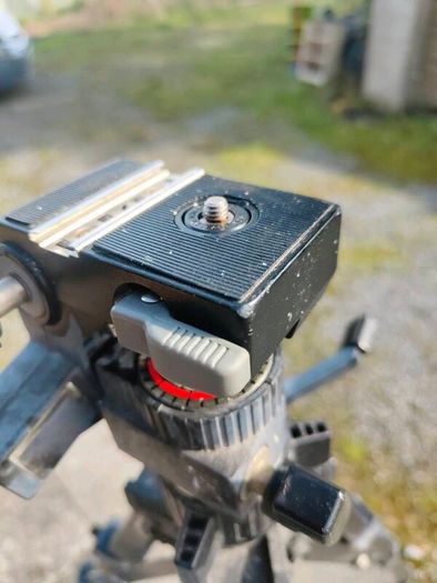 Slick aluminum professional camera tripod