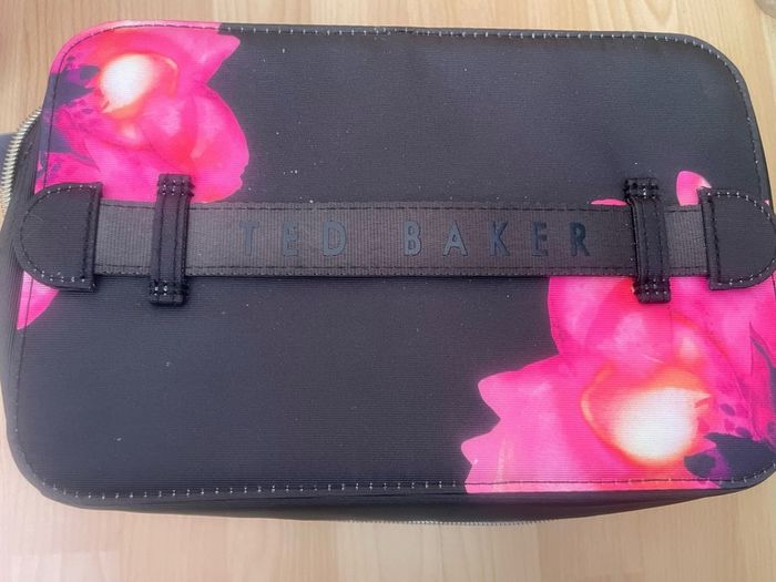 Ted Baker - Wash bag - Make up bag - Plus extras