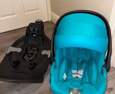 cybex carseat as new with rotating base